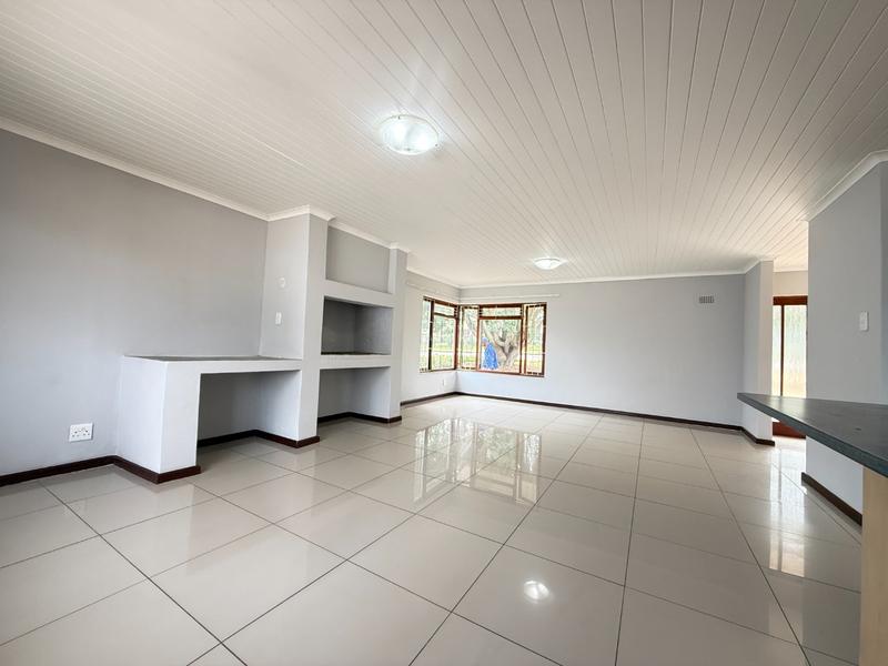 4 Bedroom Property for Sale in Bergzicht Western Cape